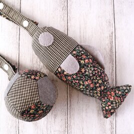 猫用コットンボール＆フィッシュセット＊ヒモ付き　Sサイズ　鈴入り　猫おもちゃ　布ボール　魚おもちゃ　ねこ用　ギフト　No.435