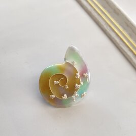 アンモナイトの七宝焼ブローチ