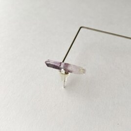 天然アメジスト原石の片耳ピアス｜Silver・Amethyst Single Earring 一点もの（26005）