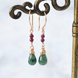 エメラルドとルビーのピアス・イヤリング変更可