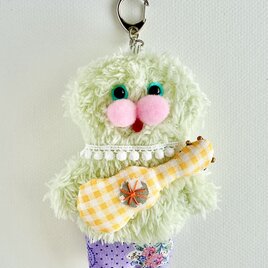 ウクレレちゃん(エメラルド、黄色)  ぬいぐるみ　マスコット　キーホルダー　チャーム　ボア