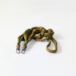 着物リメイク　帯締めで作ったスマホショルダー、スマホストラップ