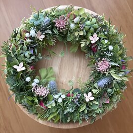 葉のリース＊フェミニンな草花