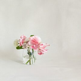 ひらひら、ひとひら｜ピンクスイトピーの小さなフラワーインテリア