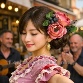 モーブピンクの薔薇とブラックベリーの髪飾り　フラメンコ　フローレス　バラ　モーブピンク　実物　黒　くすみピンク　髪飾り　ダンス