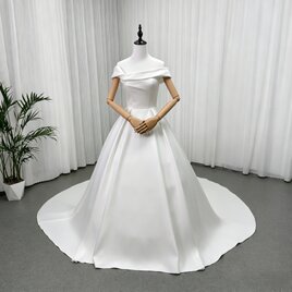 ウエディングドレス オフショルダー ロイヤルサテン ロングトレーン 編み上げ エレガント 結婚式