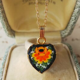 イタリアヴィンテージ、オレンジ/黄色のお花・モザイク／ハート　ネックレス