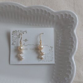 14kgf ピンクオレンジカラー淡水パールの春色ナチュラルピアス