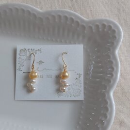 14kgf オレンジカラー淡水パールの春色ナチュラルピアス