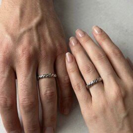 受注生産【Plain Twist Ring】/ 職人手仕事　研磨仕上げ　ステンレス　リング　指輪