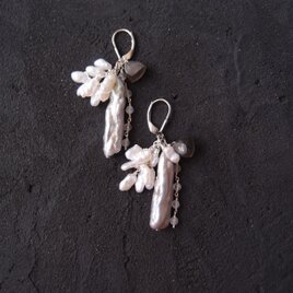 【SV】Misty Pearl Fringe Earrings ／ミスティパールフリンジピアス（White × Gray）