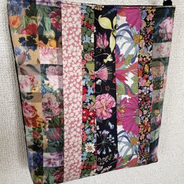 リバティパッチワークのワンハンドルバッグ
