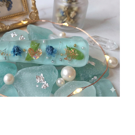 淡い水色・ドライフラワーのヘアクリップ