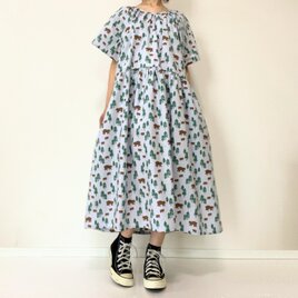 【期間限定SALE】北欧の森＊ほっこりクマ柄の半袖ワンピース＊爽やかブルーの国産コットン100％＊ポケット付＊森の風景
