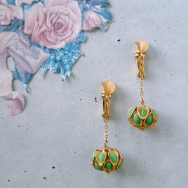 《Austria》 faux jade leaf ball dangle オーストリア ヴィンテージイヤリング