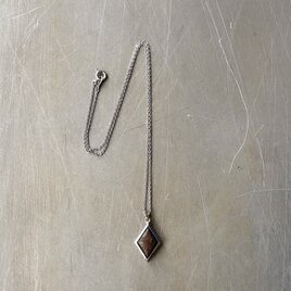 Vintage 80s-90s retro botanical design locket pendant