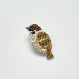 【受注制作】刺繍ブローチ「スズメ」
