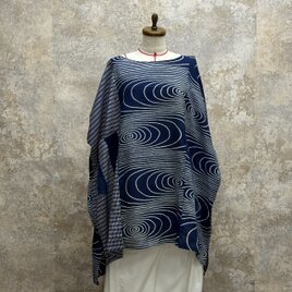 浴衣をリメイク　流水紋様ブラウス 　kato0013   / 古布 着物 着物リメイク kimono