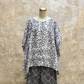 浴衣をリメイク　小花文様ブラウス 　kato0014   / 古布 着物 着物リメイク kimono