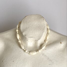 Vintage retro offwhite marble beads necklace