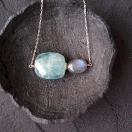 【SV】Big Kyanite Bicolor Necklace／カイヤナイト×ラブラドライト バイカラーネックレス