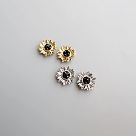 Summer 大人の向日葵ひまわりピアス シンプル 花モチーフ 夏 鮮やかに 浴衣 ゴールド輝き