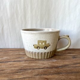 粉引きのマグカップ（車柄）