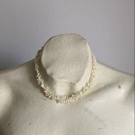 Vintage 70s-80s retro white coral necklace