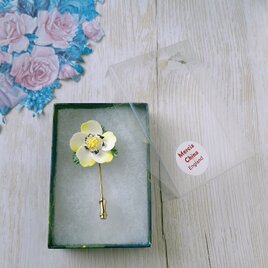 bone white yellow flower ボーンチャイナ ヴィンテージブローチ