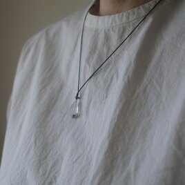 水晶（パキスタン産）のシルクコードネックレス（silver925）