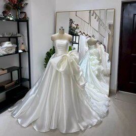 ウェディングドレス オーガンジーサテン ベアトップ ふっくら柔らかなリボン 優雅なシルエット 結婚式