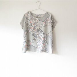 ☆縮緬着物ブラウス♪花柄☆【再販】