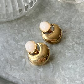 YM211-【 Monet 】モネ・ヴィンテージイヤリング 1980's Gold x White Cabochon