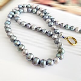 ちょっと濃いめのサックスブルー＆ライトシルバー ミックス バロックパールのチョーカー 6x7.5mm 2点のみ　　再販　