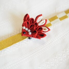 つまみ細工　金魚の帯留め（ミニ）