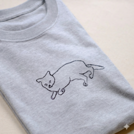 リラックス猫/刺繍Tシャツ