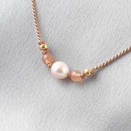Orange Shine Short Necklace（淡水パール×ムーンストーン）