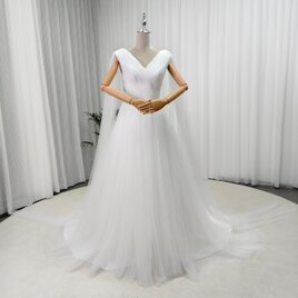 エレガント ウエディングドレス Vネック ソフトチュール ハンドドレープ 大人っぽい トレーン 結婚式