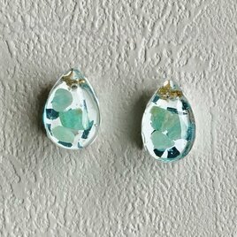 水色シェルのレジン✴︎涙雨のレインドロップピアス