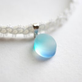 【受注製作】レジンアート　オーバルモチーフとタティングレースとサテンリボンのチョーカー〈水面にうつる影〉