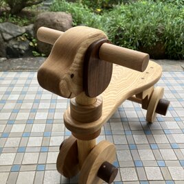 木製四輪車いぬ（タモの木）