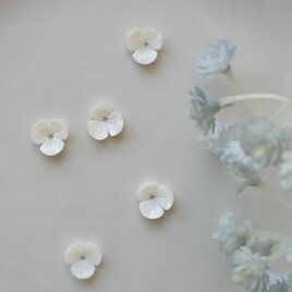 PD11マザーオブパールフラワーパーツ 5個セット/白蝶貝花ビーズ 約8mm／ハンドメイド ／穴あり／アクセサリーパーツ