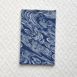 天然藍の型染め手拭い　  流水