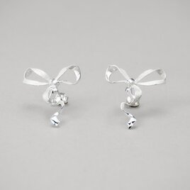 K18YGP〕梨花 ピアス | iichi 日々の暮らしを心地よくするハンドメイド
