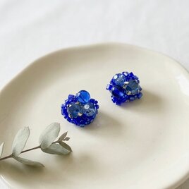 198 ブローチシリーズビジューブルーヒール　ピアスorイヤリング Royal blue ピアス／シックなブルーカラーのビジューイヤリング
