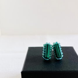 天然石刺繍／ピアス】△グリーンアベンチュリン×グリーンオニキス