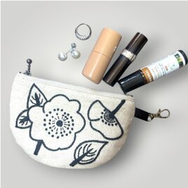 手刺繍ミモザのメガネ、ペンケース | iichi 日々の暮らしを心地よく