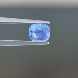 スリランカ産非加熱天然ロードライトガーネットルース | iichi 日々の