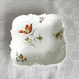 リモージュ ボンボニエール 白磁花金縁 陶器の小物入れ 12otbo22