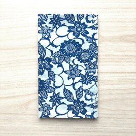 天然藍の型染め手拭い 葵唐草 | iichi 日々の暮らしを心地よくする